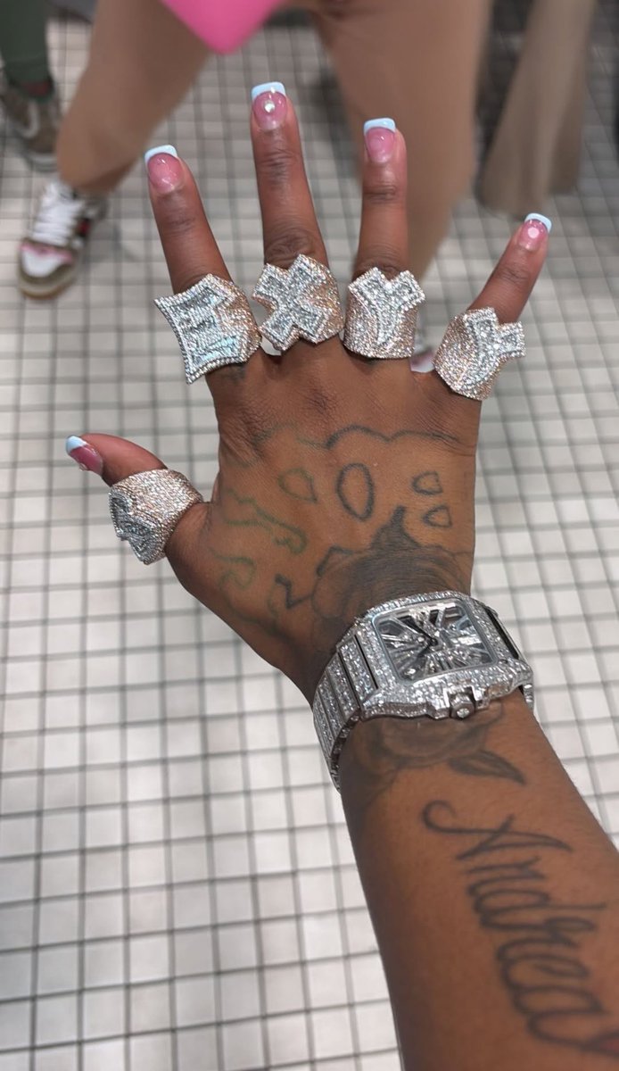 SexyyRed314_'s tweet image. 