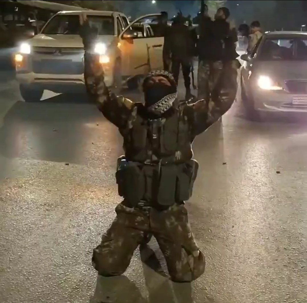One_Dawah's tweet photo. They fought in the way of Allah and succeeded 💚

Syria is free https://t.co/yue9lQIsl8