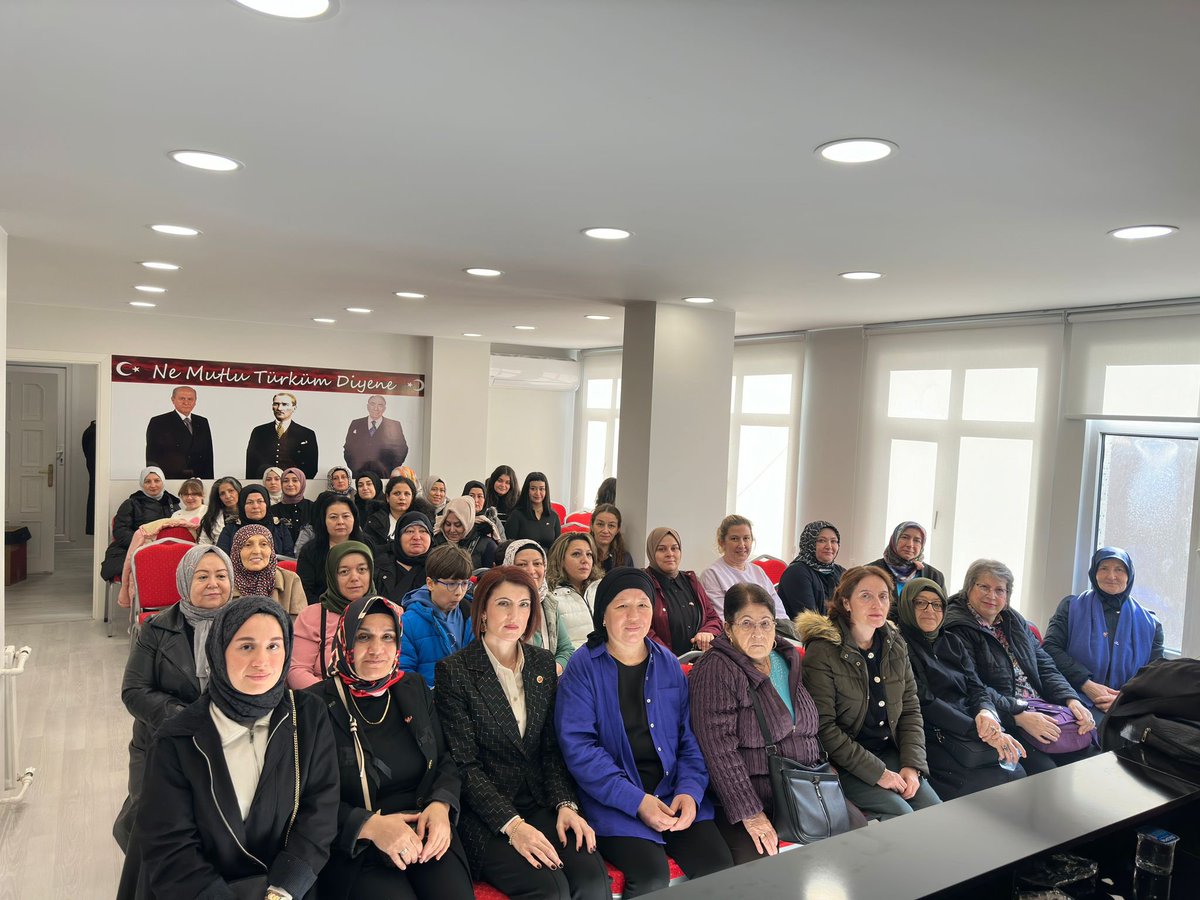 Milliyetçi Hareket Partisi Zeytinburnu İlçe Başkanlığı olarak, Wow Hotel'de düzenlemem Bir ve Birlikte Hilale Doğru Toplantısına katılmak üzere hazırlıklarımızı tamamladık.