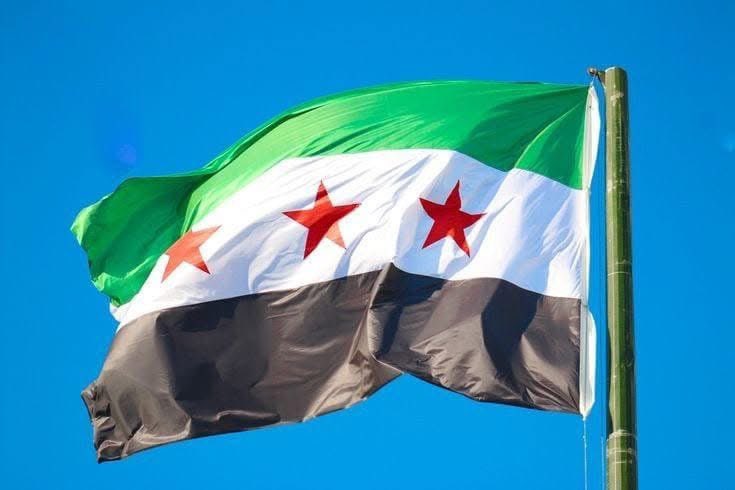 السوري لم يعد لاجئا .. السوري عاد فاتحا مرفوع الرأس ..
الله أكبر .. الله أكبر .. الله أكبر