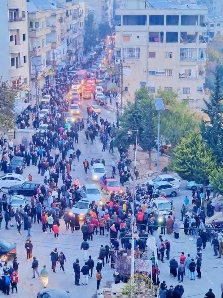 AtlKhw's tweet photo. ته په کابل ونازېدې زه په دمشق  درسره
بریښي چې لار د بیلتانه د مزل پای ته رسي
ل، خیرخوا https://t.co/4fxcS0cgKK
