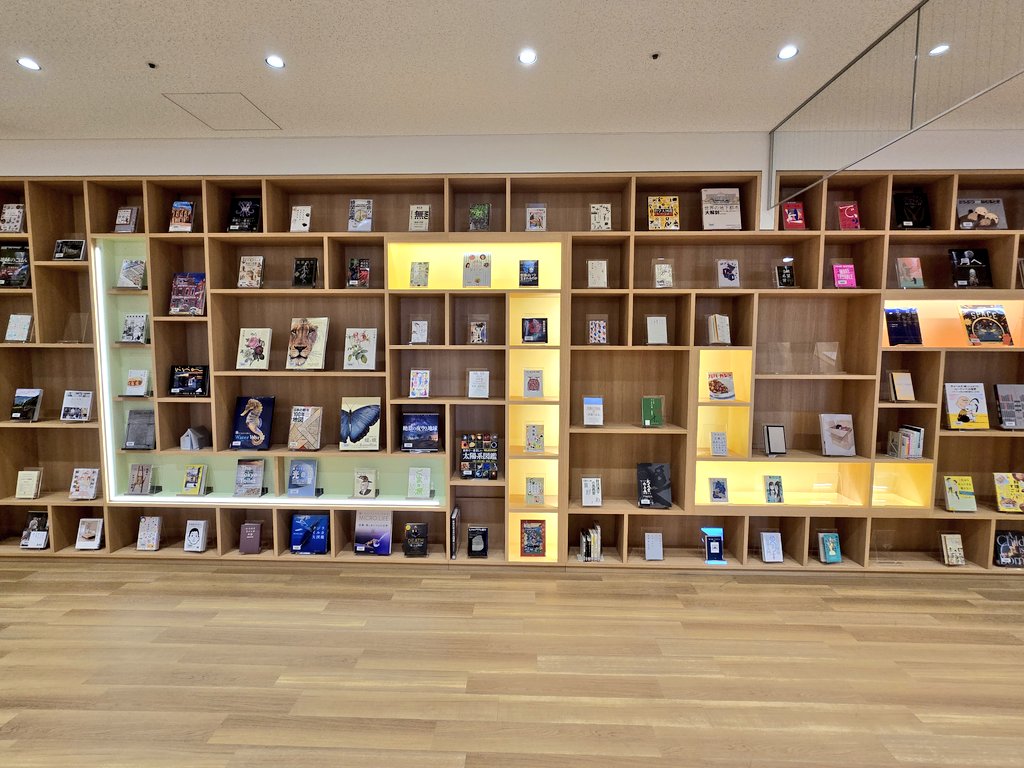 sa_mo187's tweet photo. ザ・タワー十条
ジェイトモール（クイーンズ伊勢丹等）、ジェイトエル（行政施設で図書館やクリエイティブルーム等）が下駄にあるのめちゃよいなー…！ https://t.co/4rSmyL5O4p