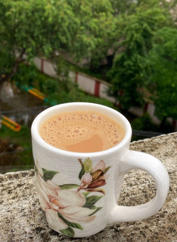 Mismail2233's tweet image. A cozy, cloudy afternoon ☁️ perfect for a cup of tea and relaxation 🍵✨ #CloudyDay #AfternoonVibes #CozyTime