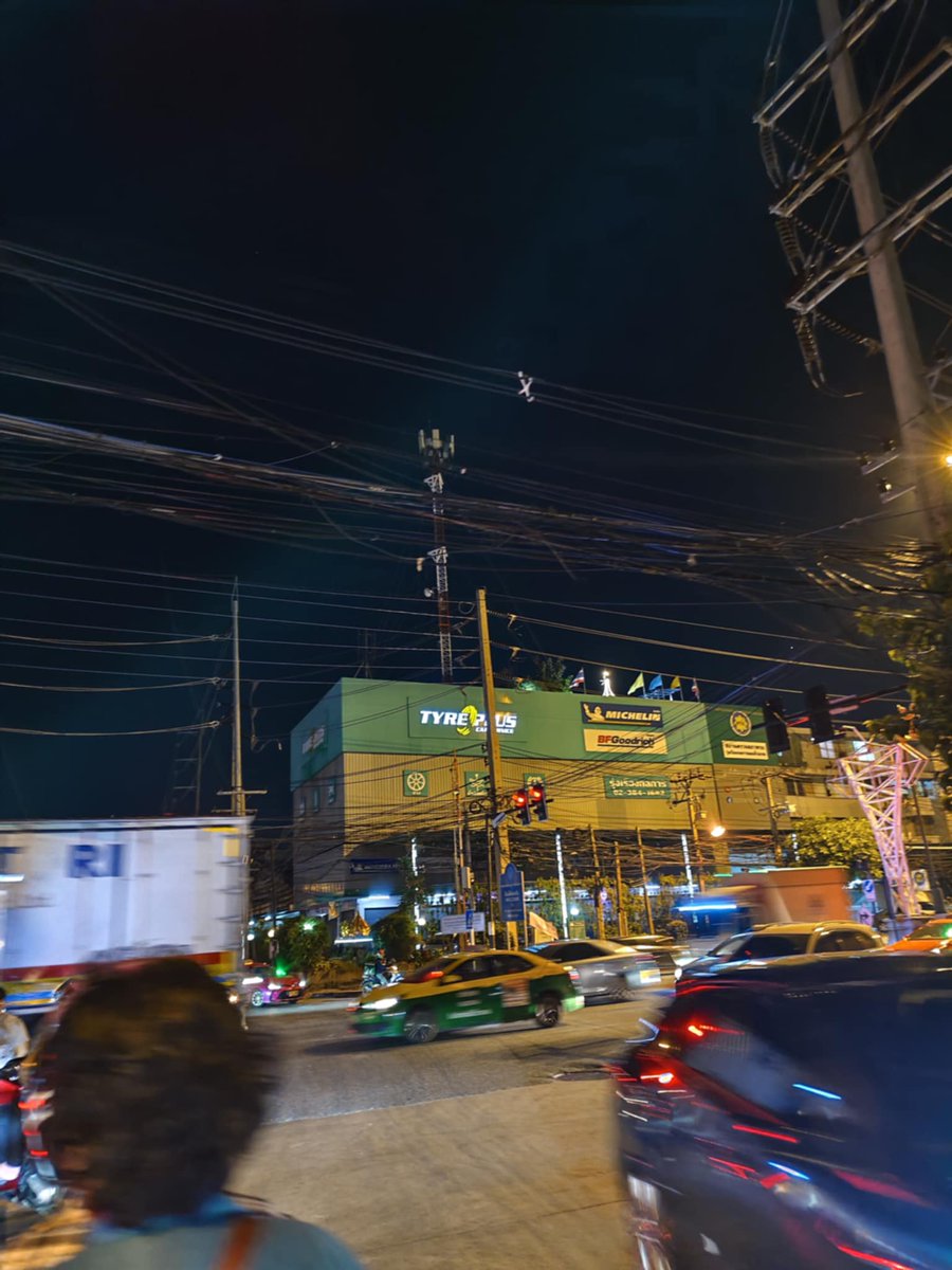 samron_g's tweet photo. Go to big C samrong (စံမလွန်) https://t.co/Ht42WkkQ3X
