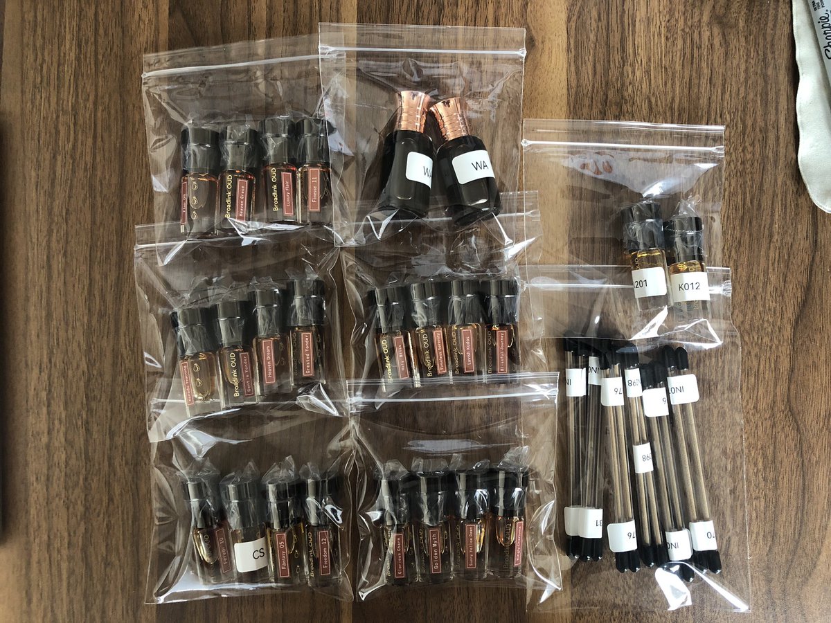 BroadLink_OUD's tweet photo. Sample combo set for new friends, including Broadlink Oud’s Oud oil, Woodchips, Kynam Bracelet, Incense stick and Incense coil, if you are interested, please contact with us!
Shipping Worldwide

WhatsApp us for more information 
+852 9442 5146

#doha #oman #Bahrain #kuwait #زيوت https://t.co/HH9s63zzVa