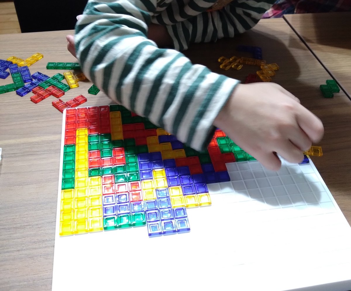 ボードゲームハウスあそび家に行ってきました〜
5歳と一緒に遊べるゲームも沢山あって楽しかったです🥳

＃ボードゲーム