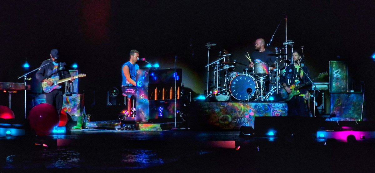 Thank you <a href="/coldplay/">Coldplay</a> for an amazing night at #CapitalJB and was lovely to spend time with you lovely ladies, it was a blast❤️ <a href="/Janniebee73/">JannieBee 🐝</a> <a href="/ValentinaGrip/">Valentina Grippo</a> <a href="/clautaccons/">claudia</a> <a href="/whathobertie/">whathobertie</a> <a href="/MeensP/">Mina Parmar-Shah</a> Wishing you all a very Merry Christmas and hope to see you soon 😘

📸 by Me