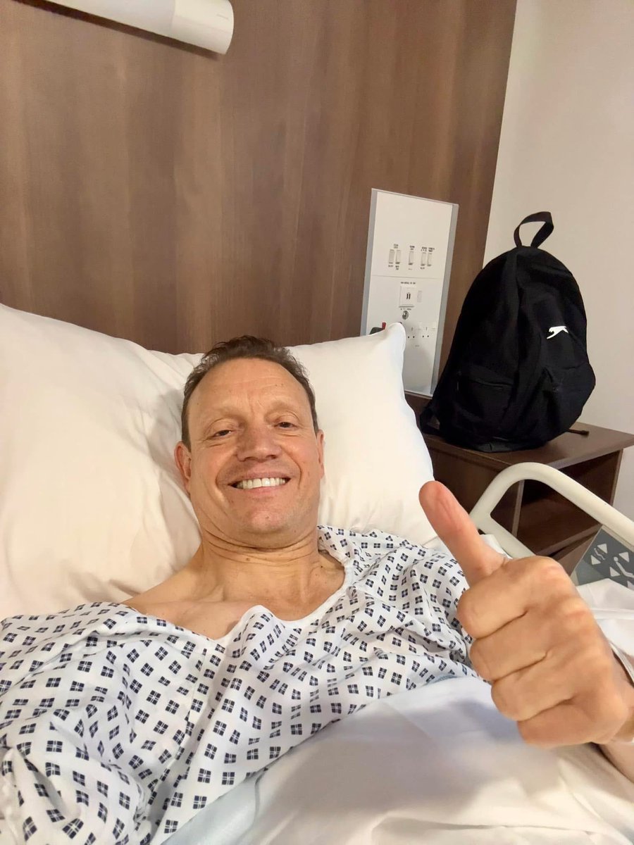 simonbowlerSB's tweet photo. I’ve been off the radar the past few days as I had a scheduled partial knee replacement. I’m out of hospital now and back home recovering.

I’m tripling up on my JP+ and desperately trying to be patient and not doing too much too soon. Easier said than done if you know me well! https://t.co/U87WldBCQ2
