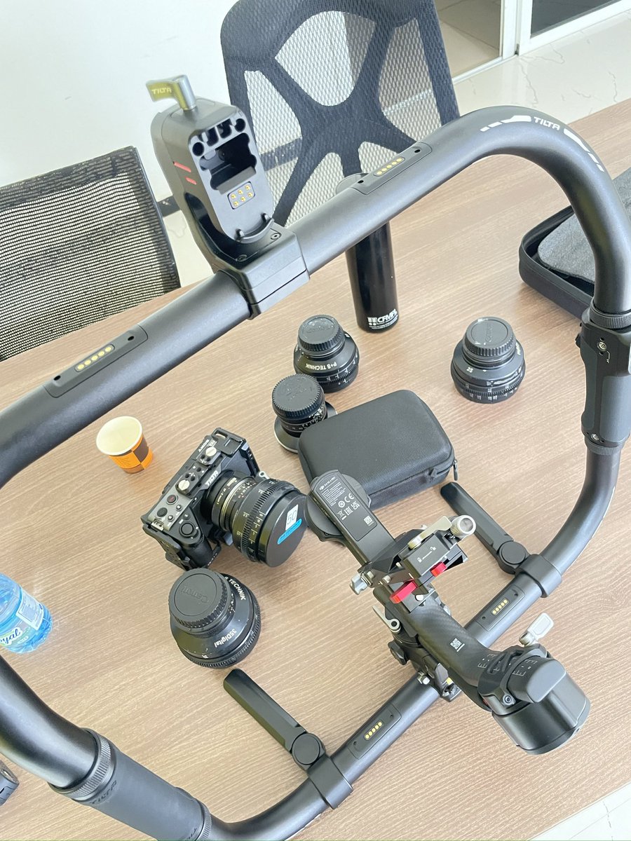 daouda_Michael's tweet photo. Building rig for Fx3 on Ronin RS4pro je vous montre le résultat after
#Setupday
#TL221 https://t.co/Wsp6CShyFk