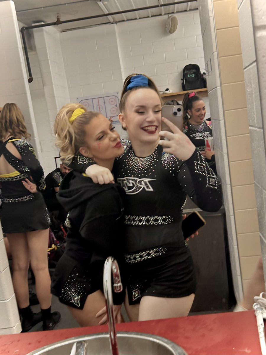 lizzywoood's tweet photo. Thinking about the cheerleaders in my life https://t.co/L1PqQqjZoA