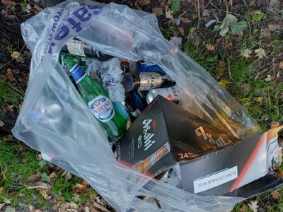 keepharrowtidy's tweet photo. #KeepHarrowTidy #headstone #hatchend #litterpicking #litter #plasticwaste #keepbritaintidy #Harrow #rubbish #Harrowweald #flytipping #WEALDSTONE #northharrow #harrowweald https://t.co/RD6dIjC522