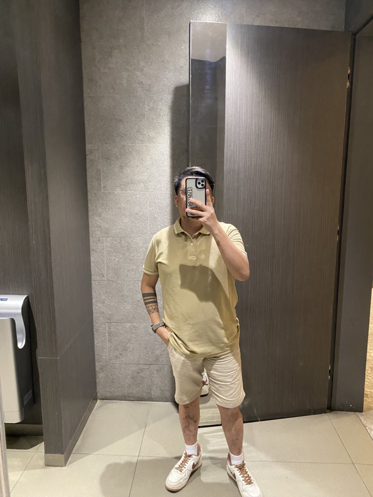 YourOnlyBiboy's tweet photo. Tito outfit muna https://t.co/DRBBQ1Vbk6