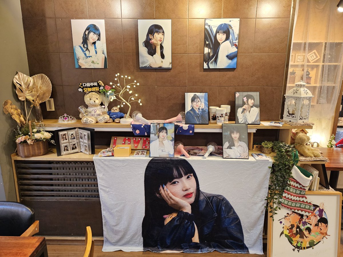 soeuncafe1210's tweet photo. 이틀에 걸친 소은이 생일카페가 무사히 완료되었습니다. 올해도 방문해주신 트루 여러분 모두 너무 감사합니다🥹💕 다들 올 한해 마무리 잘하시고 내년에도 함께해요😂 소은아 카페 방문해줘서 너무 고마워 사랑해 🫠❤️‍🔥 https://t.co/JH1zb8ajHT