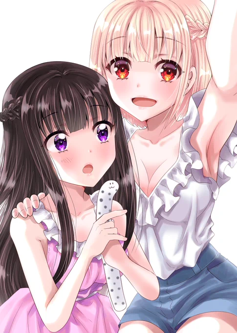 はいポーズだよーもうそろそろ秋服…はっ冬服や(;'∀`)秋短くね?#リコリコ #ちさたき 