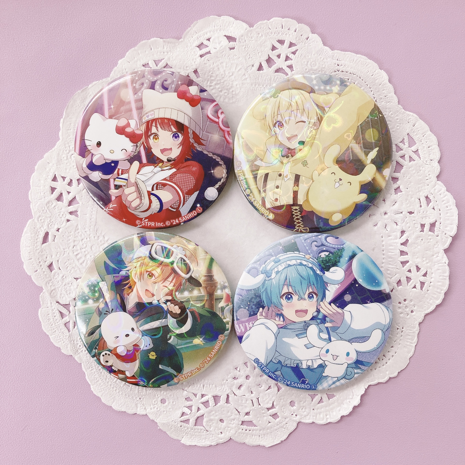 すとぷり サンリオコラボ ころん ホロ缶バッジ 気強い すとぷり サンリオコラボ ころん ホロ缶バッジ 気強い