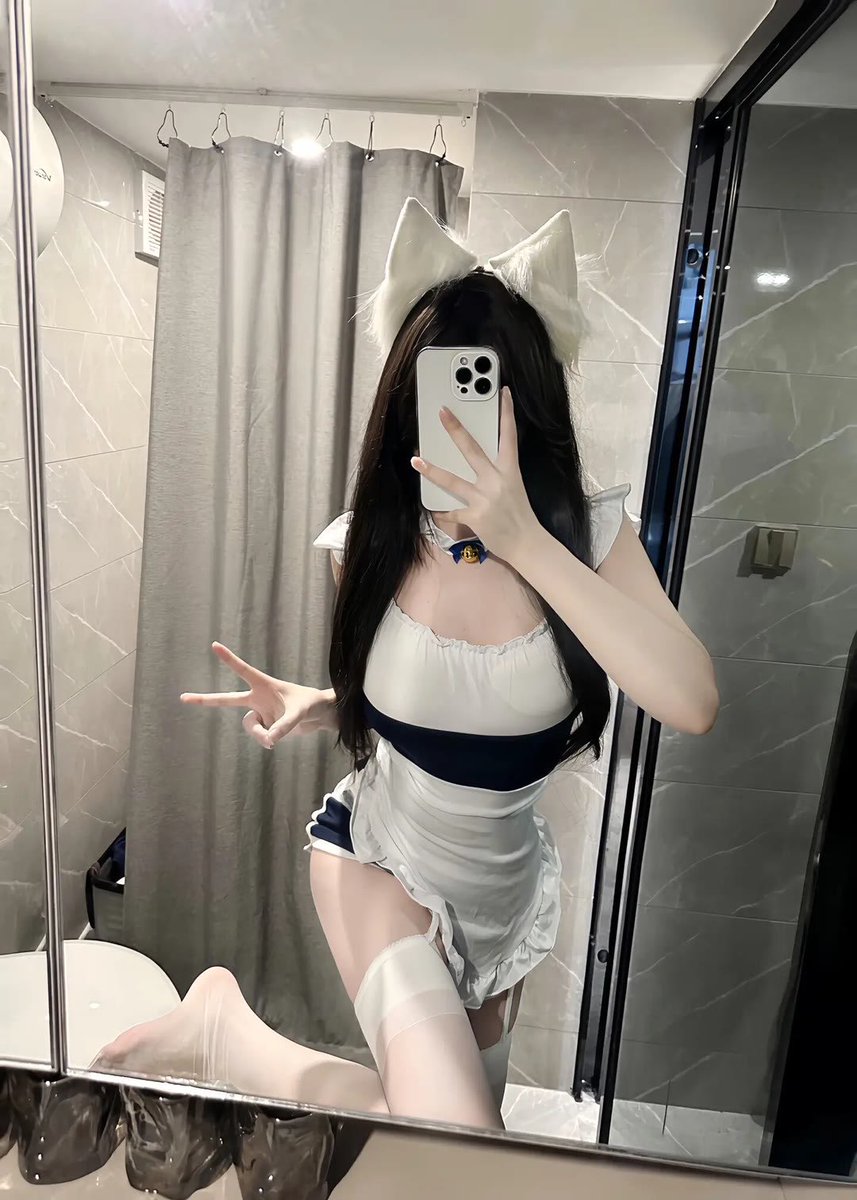 最近朋友给我寄了一点神奇小蓝片，有哪个好弟弟想跟我试试 https://t.co/eFO6Mo3SoK