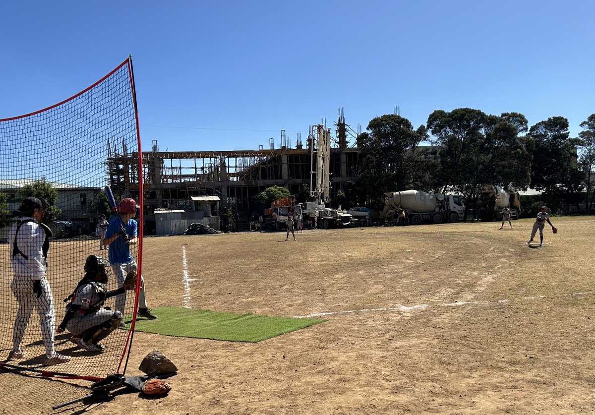 JoshuaTabah's tweet photo. We play Sunday mornings with all kinds of field conditions… even a construction vehicle take-over of left field!
⚾️⚾️⚾️🏆🏆🏆🇪🇹🇪🇹🇪🇹
#BaseballEthiopia #HopeTeam https://t.co/50SXyS37Nk