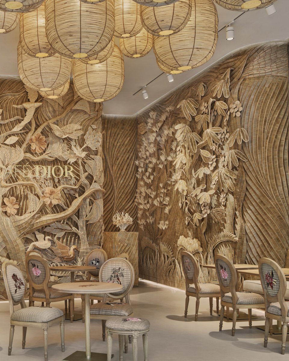 Follow in the footsteps of Dior Ambassadors <a href="/Nnattawin1/">Nnattawin</a> and @MilePhakphum and discover the Café Dior, a magical space showcasing bamboo art by Korakot Aromdee.
#DiorGoldHouse