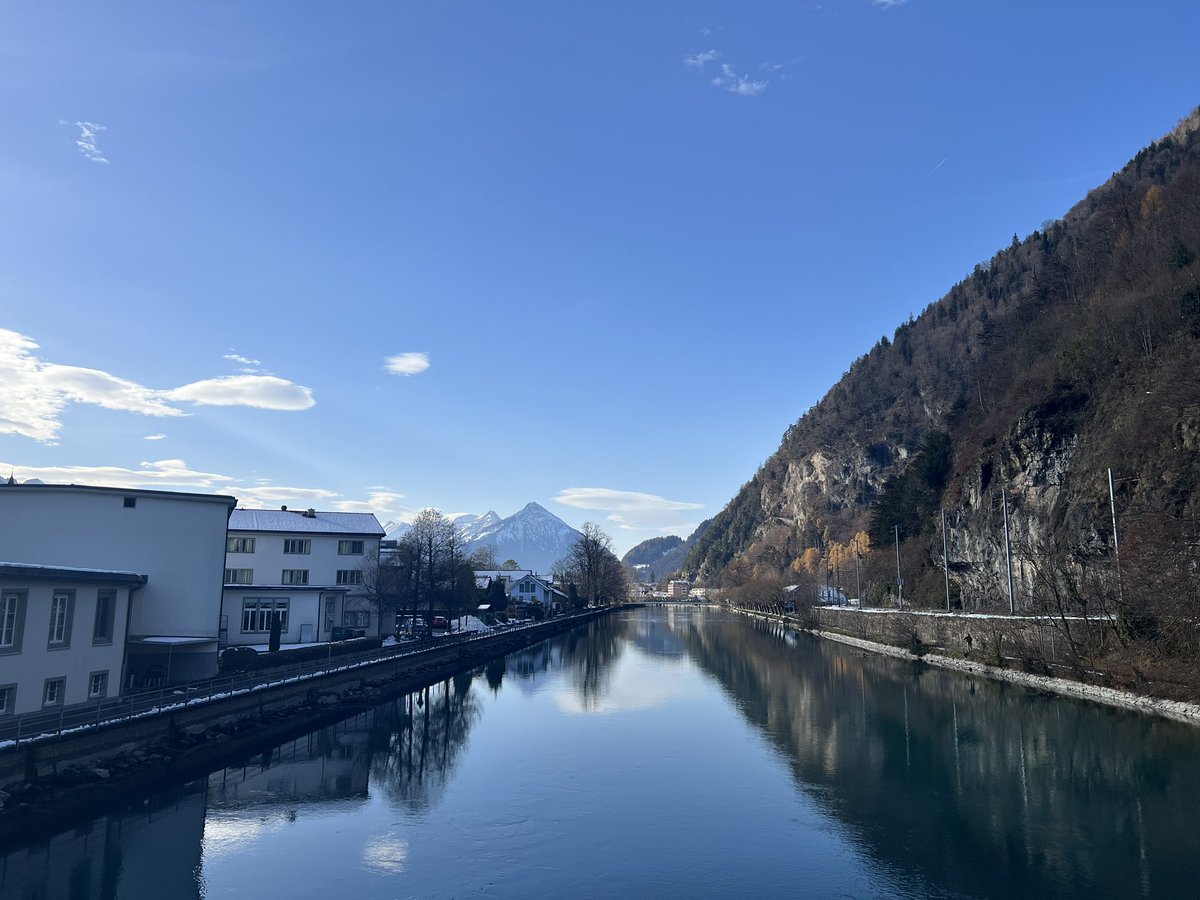 rebelmedium's tweet photo. Falling for Interlaken Ost
🍂❄️🏔️🏞️
#novemberthrowback https://t.co/UrM0KjrQTc