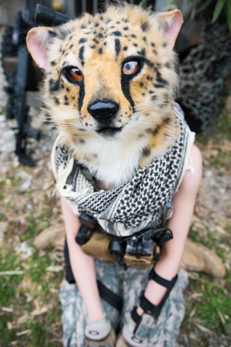 elle

#elleth
#kemono
#fursuit
#furry