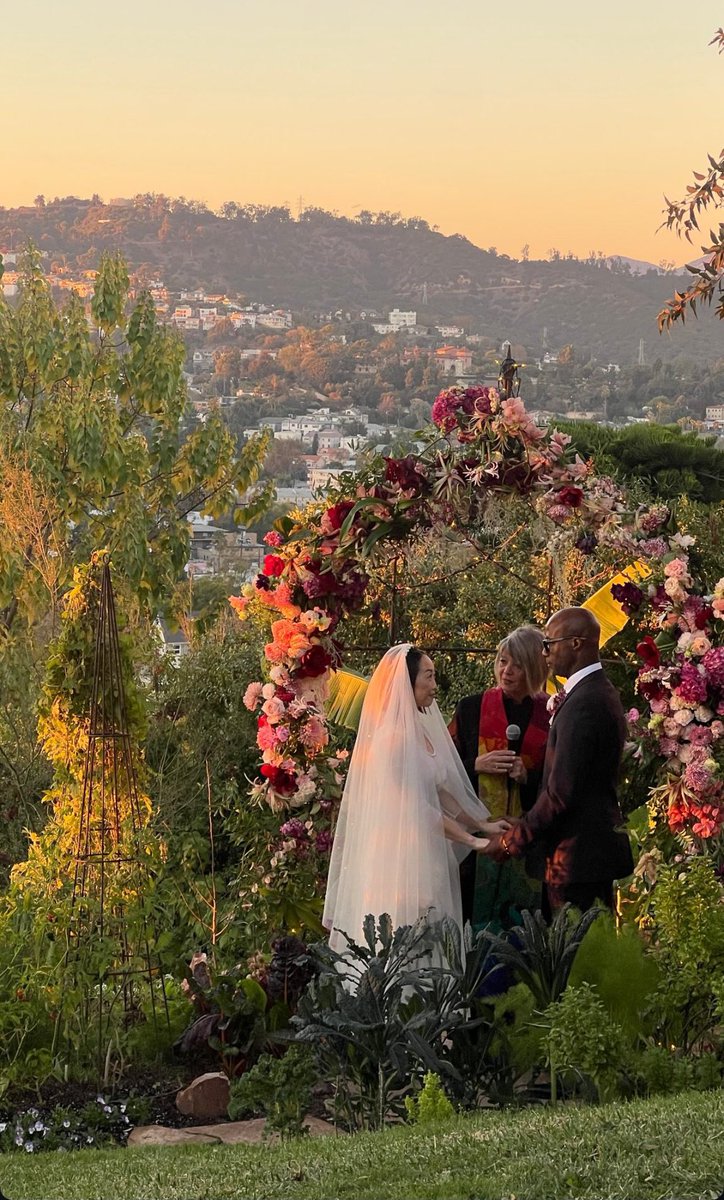 FilmUpdates's tweet photo. Barry Jenkins and Lulu Wang got married! https://t.co/UAJOc2Xtfn