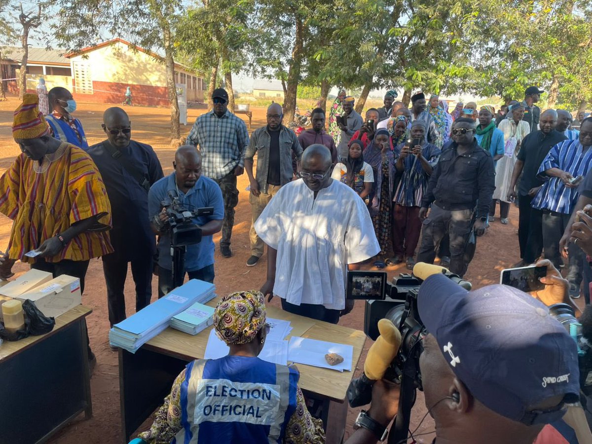 Harriet Thompson tweet media