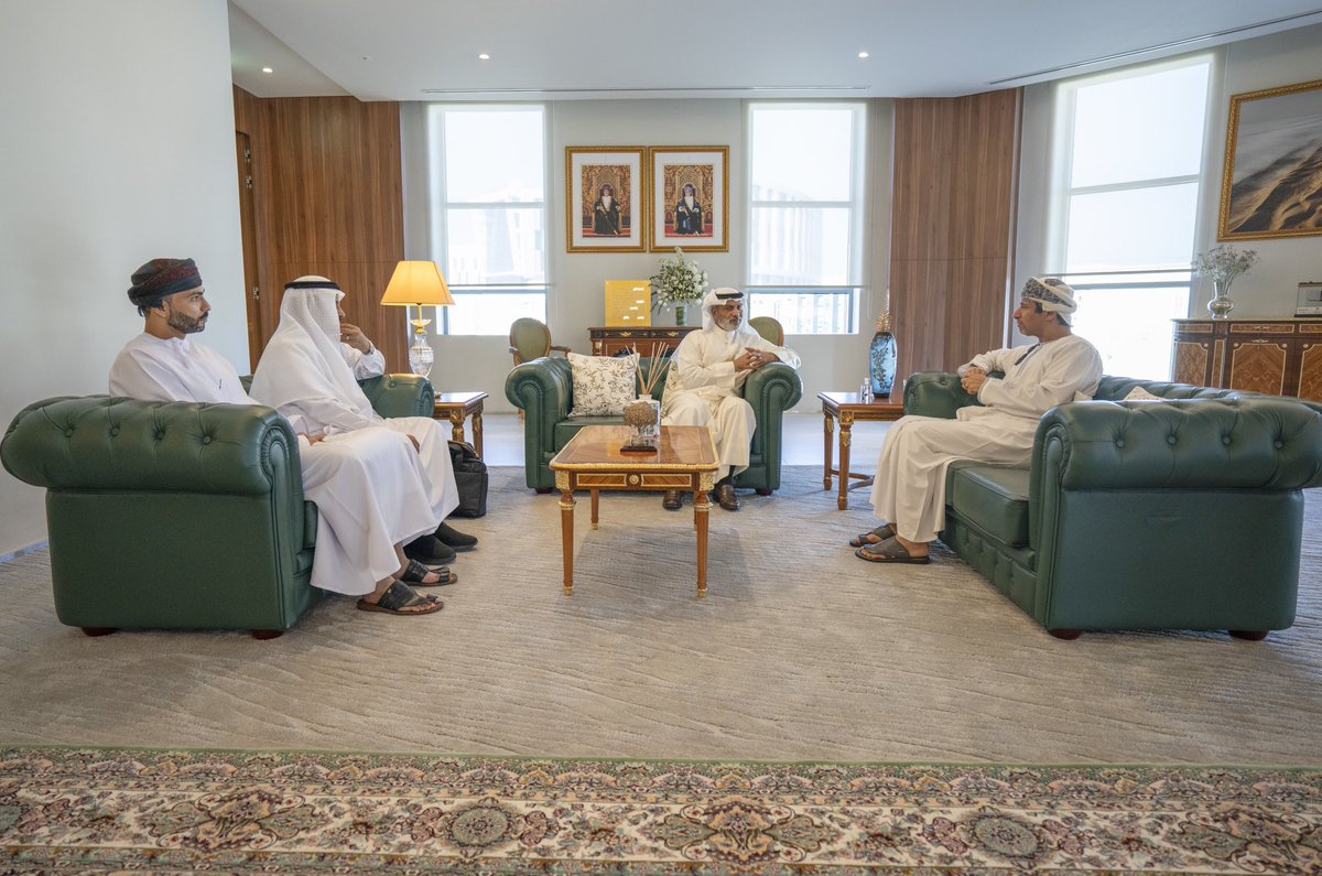 memgovom's tweet photo. التقى معالي المهندس سالم بن ناصر العوفي، وزير الطاقة والمعادن، معالي السيد هيثم الغيص، الأمين العام لمنظمة الدول المصدرة للنفط (أوبك)، بحث اللقاء سُبل تعزيز التعاون بين سلطنة عُمان والمنظمة، واستعراض التكامل والتنسيق المشترك بين الدول المنتجة للنفط بما يعزز استدامة إمدادات الطاقة للأسواق العالمية.