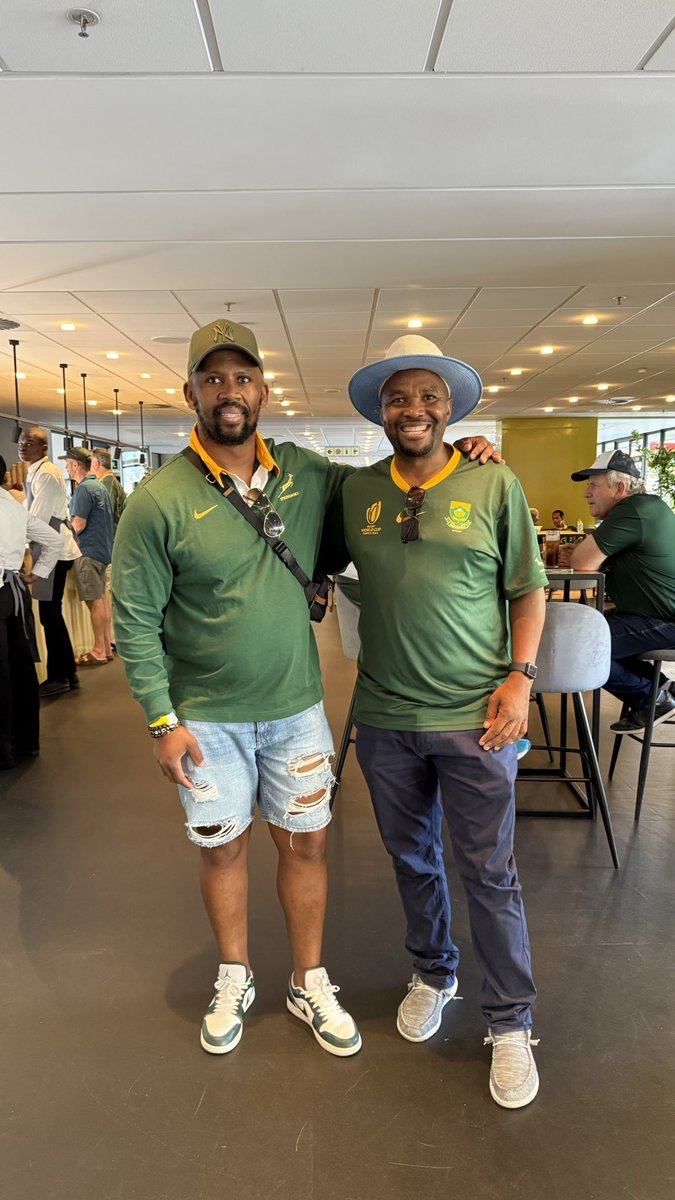 ricardomackenzi's tweet image. The gees at the @SVNSSeries 🔥🔥🇿🇦🇿🇦

#HSBCSVNS #HSBCSVNSCPT #PoweredByUnity