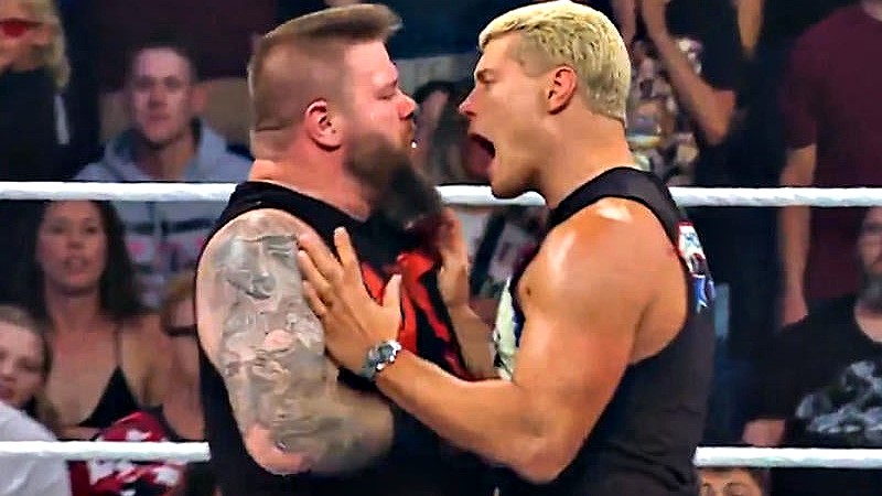 Sou o único a achar que o Kevin Owens devia sair campeão do Saturday Night’s Main Event?
O Cody podia recuperar o titulo antes da Wrestlemania, mas neste momento o melhor resultado para ele seria perder este combate.