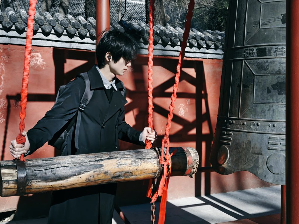 Wh1teByte's tweet image. 敲钟吵醒所有人😡