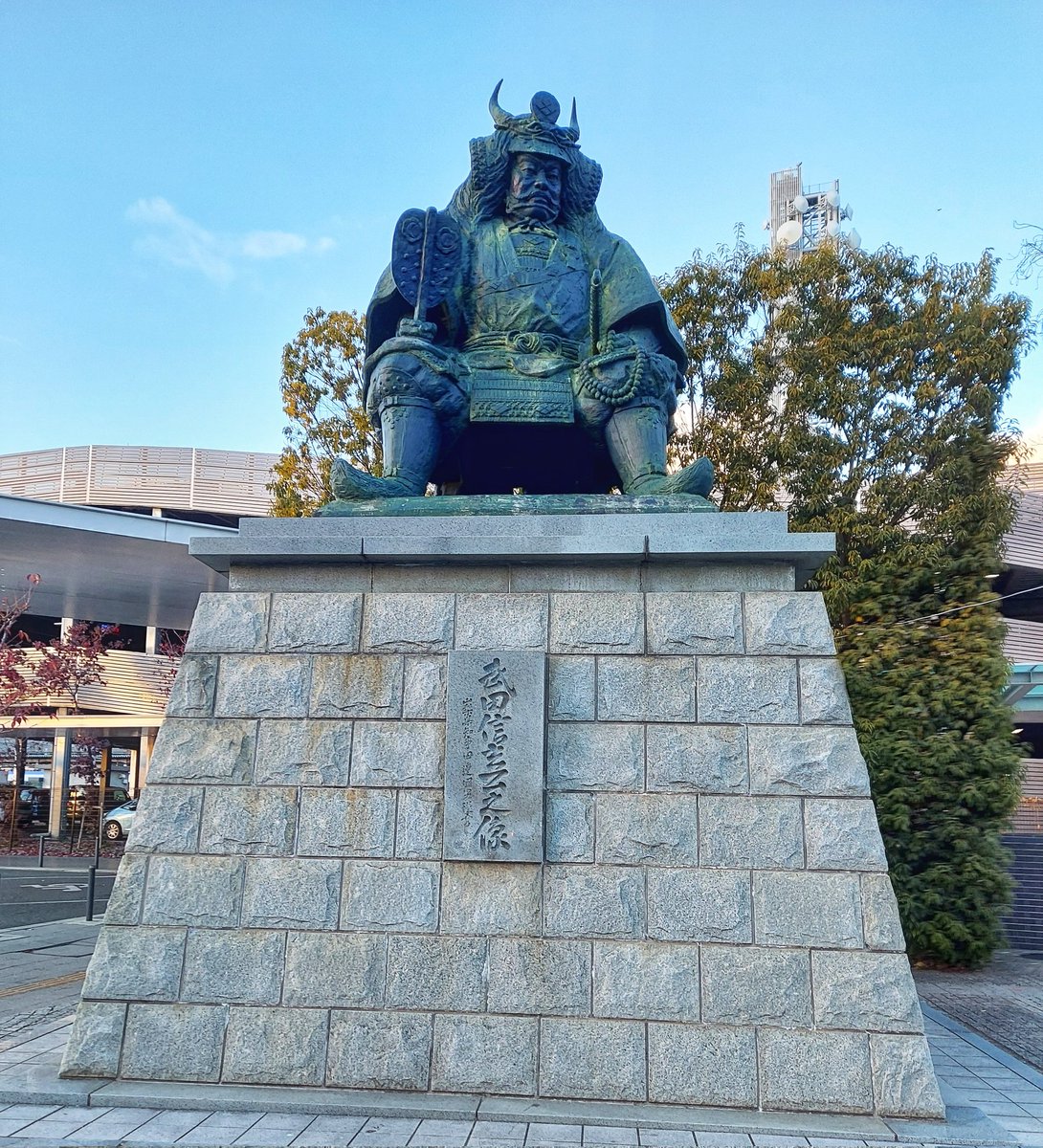 みんなに元気を送るよ❗
うぇーい😊
