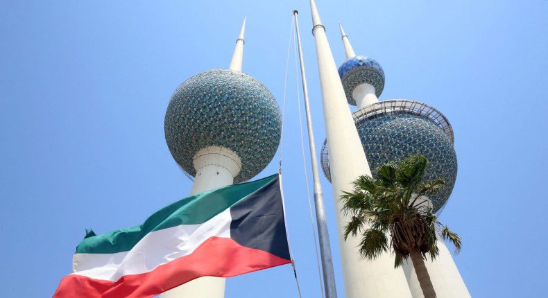 4u35_'s tweet photo. سجل يا تاريخ 🇰🇼

- دولة الكويت هي الدولة التي لم تسترجع علاقتها مع النظام السوري نظام بشار الأسد منذ عام 2011 م حتى سقوطه اليوم عام 2024 م

الحمد لله لن تجد لوطني الكويت موقف واحد ضد الاشقاء العرب كل المواقف عز وكرامة🇰🇼

#سوريا_تتحرر 
#سوريا_حرة 
#الكويت https://t.co/wVGwED2q1p