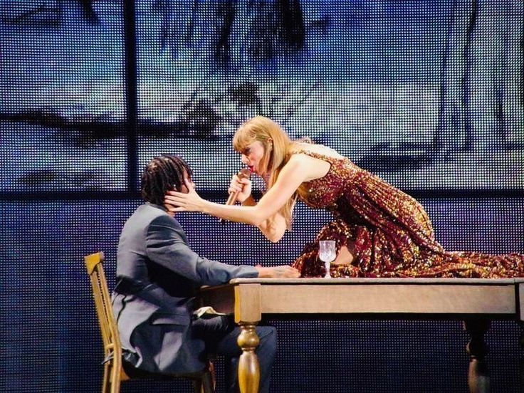 RIP my beloved aesthetically pleasing, theatrical, intimate, evermore era