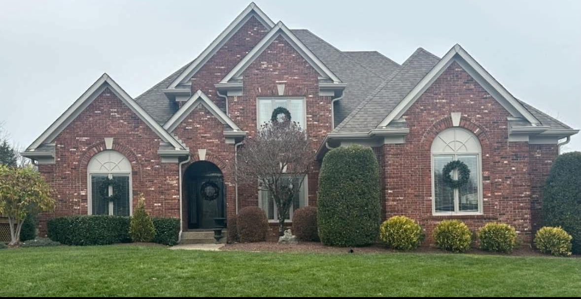 grumpyoldjoke's tweet photo. Open House Today 1119 Lake Bluff Circle, 4 BR, first floor primary, hardwood floors, Lake Forest Neighborhood, $750k, https://t.co/P0TOdG75Xd