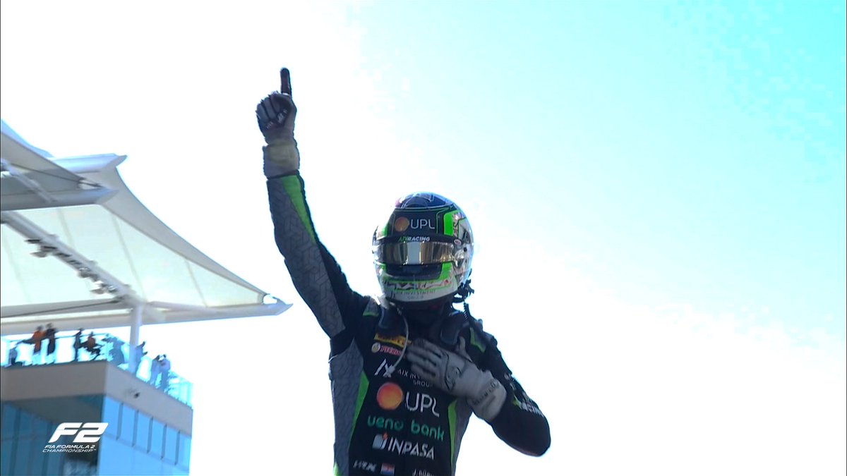 Estigarribiapy_'s tweet photo. LOCURA. Joshua Duerksen 🇵🇾 ganó la #FeatureRace (carrera principal) de #AbuDhabi de la Fórmula 2 por primera vez en su carrera. 🏆 https://t.co/5YVeKK5YSw