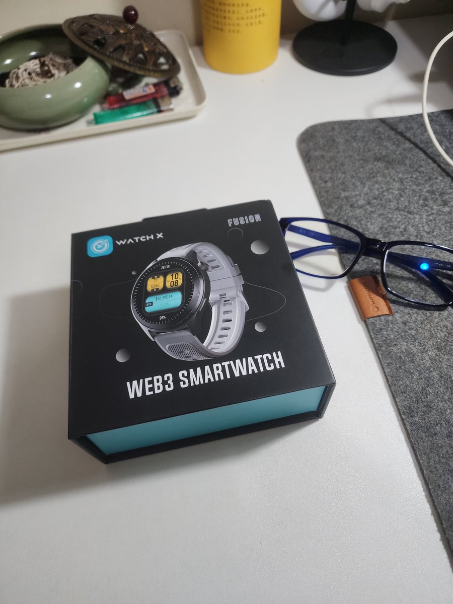 Sumissed's tweet photo. Got my watchx Now! Absolute love it. @watchxnetwork  
#WATCH #Blockchain #Earn https://t.co/mSWbXYOP07