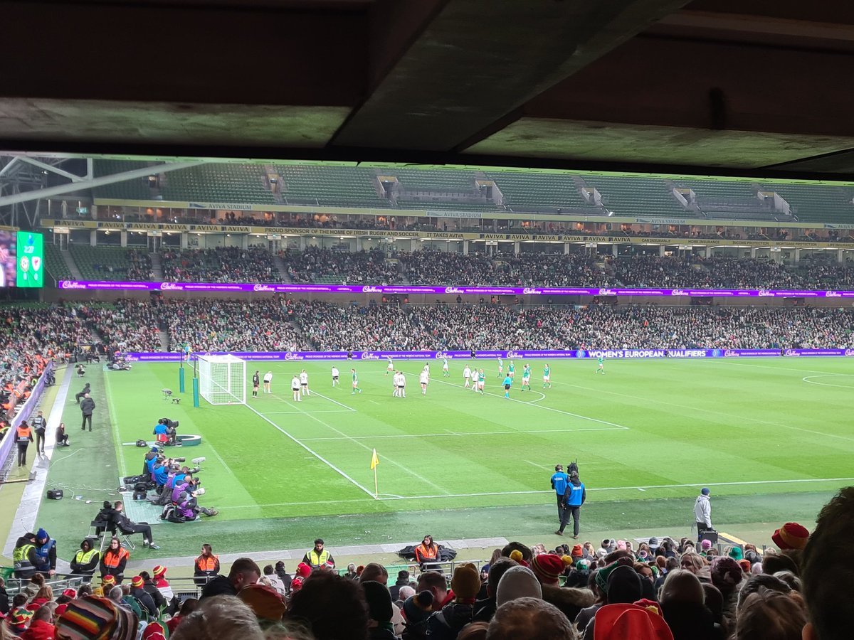 MrYets's tweet photo. As the dust is starting to settle (will it though) and the fact we going to the EUROS is finally setting in, I want to give a mention to an unsung hero behind this.
Raise your bucket hat to Penny @WMenywod through a load of unseen work seen her fruits come to fruition in Dublin. https://t.co/NiZXcpYu7O