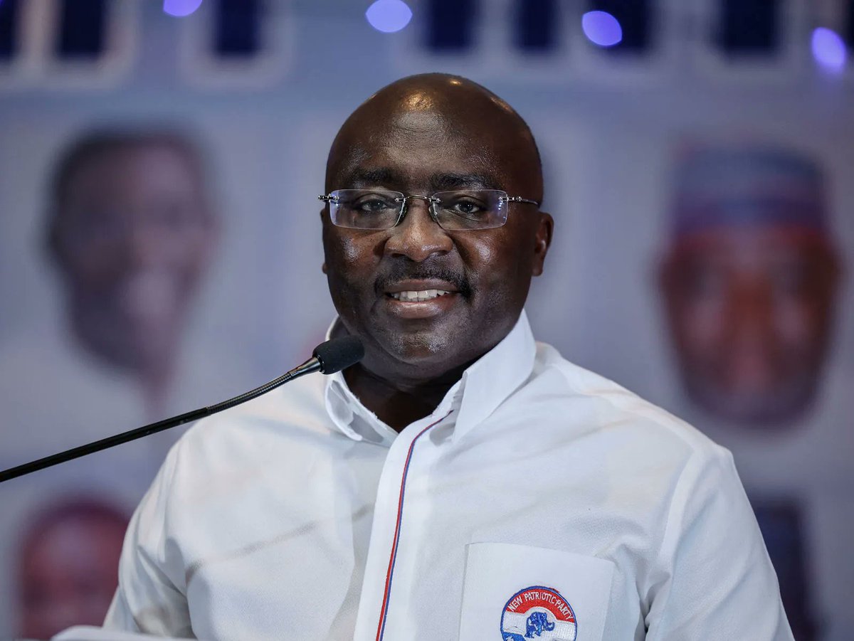 🇬🇭#Ghana - Présidentielle : Avant la proclamation officielle des résultats par la commission électorale, le candidat du Parti au pouvoir <a href="/MBawumia/">Dr. Mahamudu Bawumia</a>, a face à la presse ce dimanche à reconnu sa défaite et félicité son adversaire l'ancien président <a href="/JDMahama/">John Dramani Mahama</a> pour sa victoire.