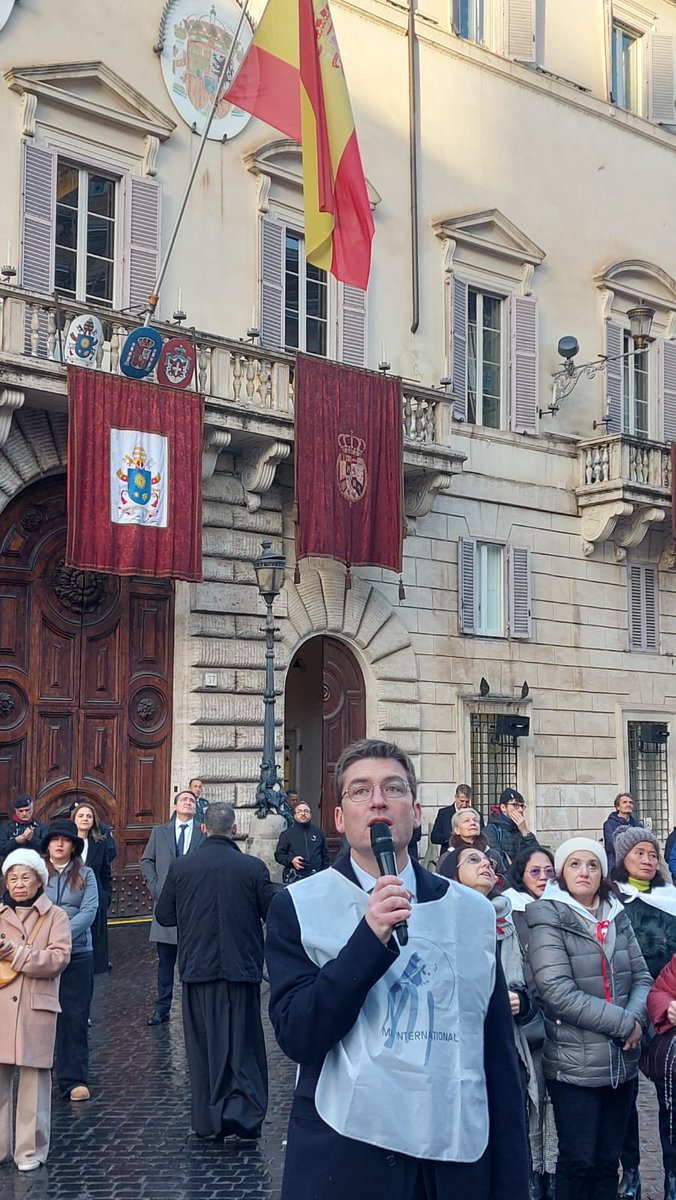 MiliciaInmacula's tweet photo. Nuestro Presidente y Asistente Internacional en Roma celebrando este dia grande de La Inmaculada
https://t.co/EyFudZKSrE https://t.co/YnRJdJDstb