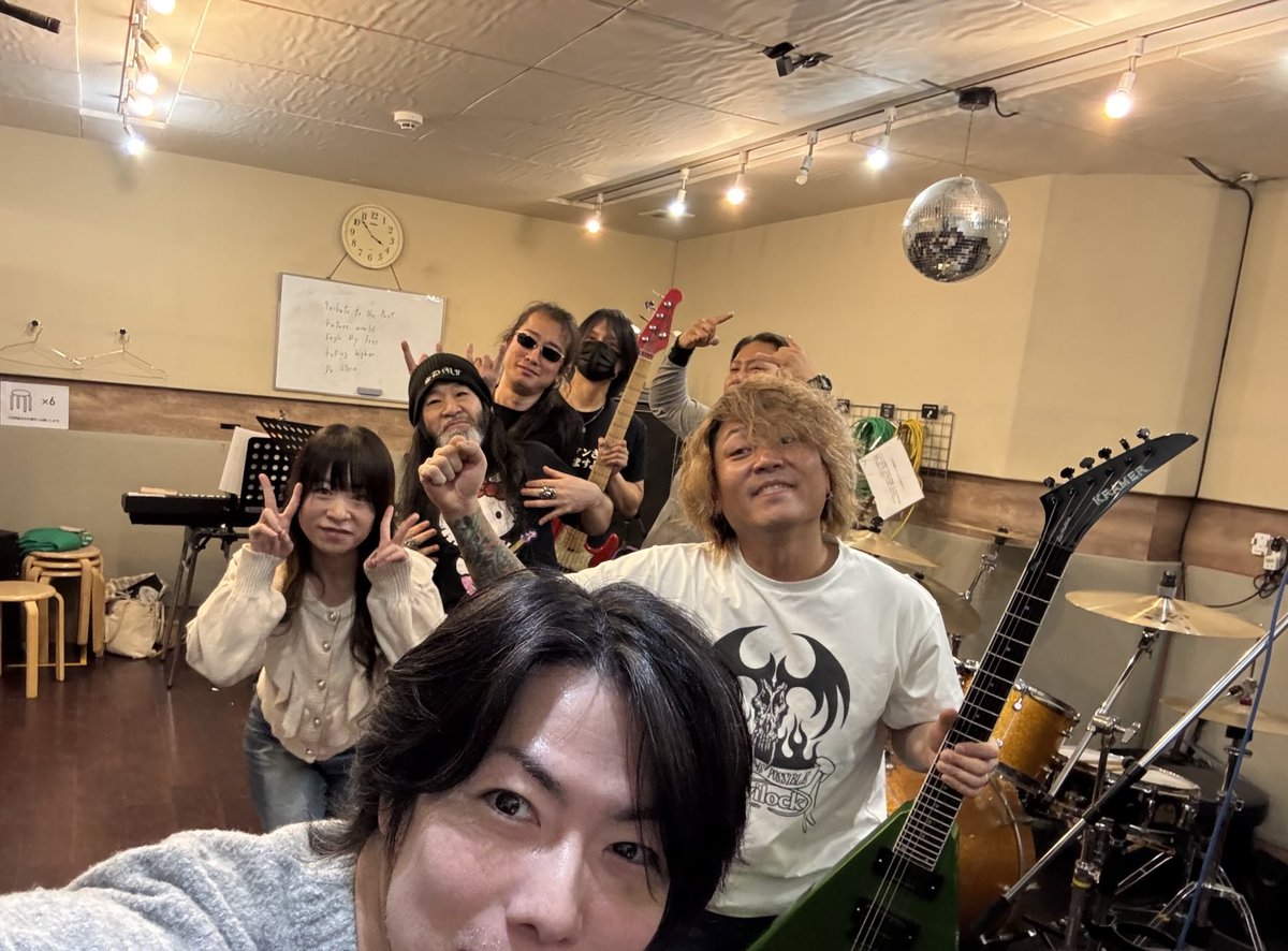 pool_mkt's tweet photo. 本番前最後のレッサーパンダースのリハでした、みな自分のバンドや仕事がある中それぞれの精一杯を持ち寄ってくれました！
同じく時間を割いて来てくださる皆様に恥ずかしくないライブに出来るはずです！
チケットまだまだお取り置き可能です、懇意の出演者にお問い合わせ下さい！
#喝メタルフェス https://t.co/DH316VZ1Uv