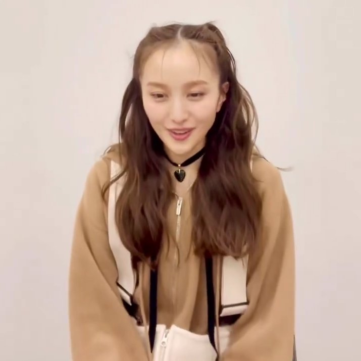 RenayunaFashion's tweet image. 【 #百田夏菜子 】さん衣装情報🥰
  2024/12/7
\\ #インスタグラム //
ブランドは #ader 📿　

詳しくはこちら▼
fassion-daisuki-mamablog.com/momokuro/

#ももクロ #ももいろクローバーZ #夏菜子ちゃん #momoclo