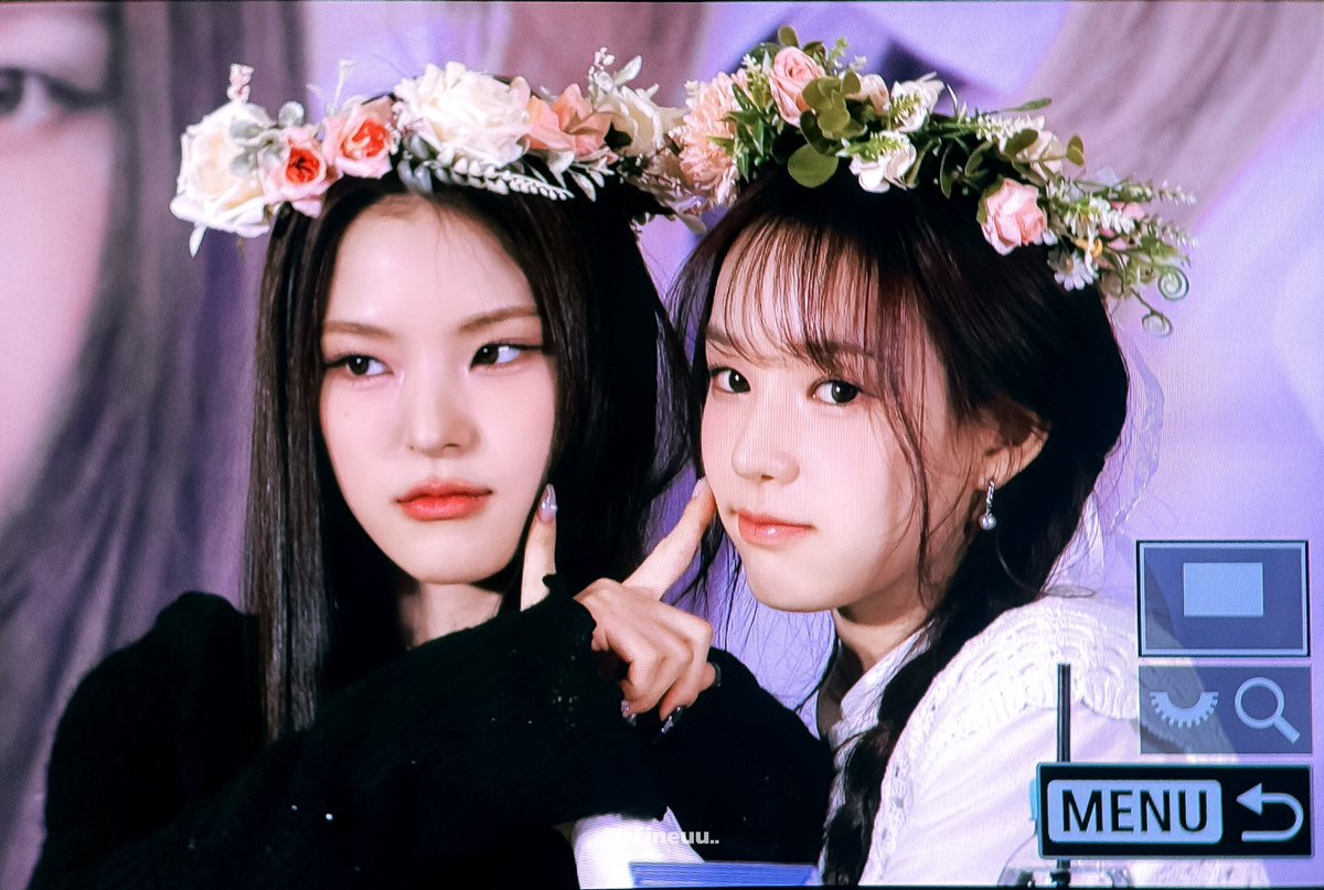 defineuu0418's tweet photo. 241208 MA fansign preview

🦊🐶💐
 
#RYUSARANG #유사랑
 #IZNA #이즈나 https://t.co/FQ4oGC25Rm