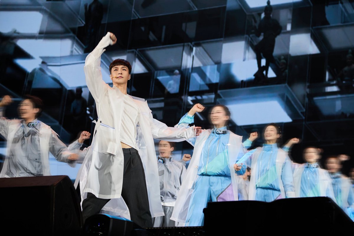 LAYZHANG_JP's tweet photo. 忍耐は変化を育て、愛は成長を育てる。

@layzhangの初ミュージカルドラマ
《The Summoning of Dunhuang》
12月7日から9日まで(北京)

2日目、皆さまをお待ちしております‼️

#张艺兴 #レイ
#레이 #LAY #LayZhang https://t.co/dOsPdeYatX