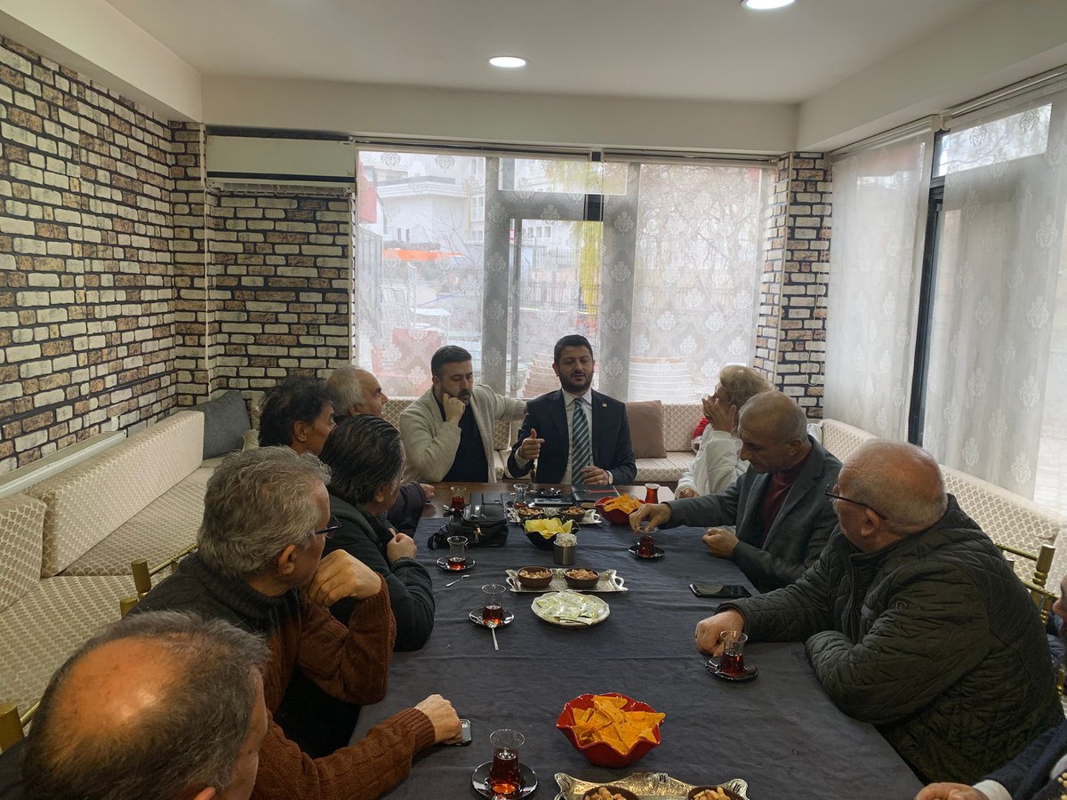 berkkkilicc's tweet photo. Parti Meclisi Üyemiz ve Ankara Milletvekilimiz Sn. @semradincerchp ve Keçiören Belediyesi Grup Başkan Vekilimiz Sn. @hakanataogluchp ile birlikte Kırıkkale Sulakyurt ve Delice köylerinden İmirli Köyü Dernek Başkanımız Cengiz Sivrikaya, Kalekışla Köyü Dernek Başkanımız Sultan Öztürk, Kocabaş Köyü Dernek Başkanımız Cemal Karayel, Meşeyayla Köyü Dernek Başkanımız Hayati Dernek, Küçükafşar Köyü Dernek Başkanımız Salih Dalbudak ve Başkan Yardımcımız Murat Bozkuş, Elmalı Köyü Dernek Başkanımız Nesimi Abacı, Büyükafşar Köyü Dernek Başkanımız Yusuf Beştepe ve Delice Dernek Başkanımız Yalçın Delice'yi ziyaret ederek kendileriyle Keçiörenimiz hakkında verimli bir sohbet gerçekleştirdik. Bizleri ağırladıkları için kendilerine teşekkür ederiz.