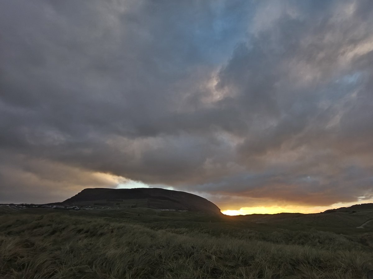 Killaspugbrone and Knocknarea Sunday morning, after Storm Darragh #Sligo #December  #Winter #WildAtlanticWay
