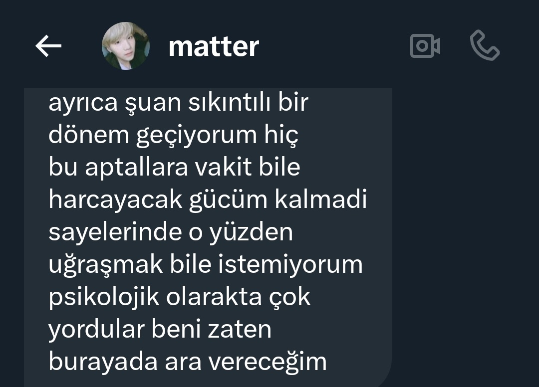 nora tweet media