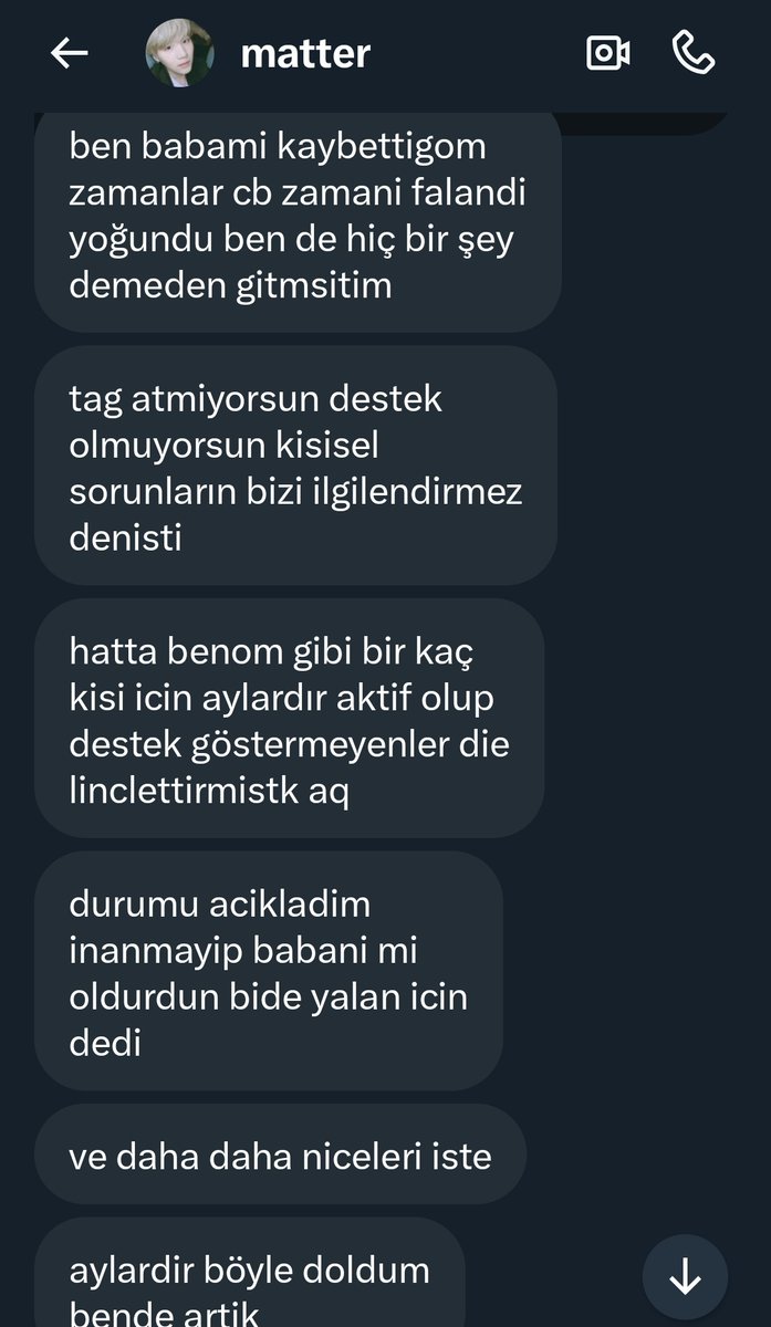 nora tweet media