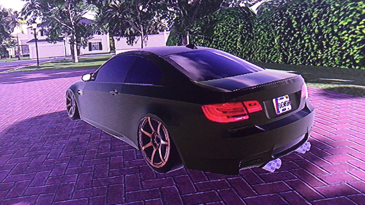 KingWolfRich1's tweet photo. DragRace😈And Supercharged Race☠️ #shortvideo #bmwm3e92 #m3e92 #roblox #s... https://t.co/R9zS4ZV0rM https://t.co/7njrgBKQIj