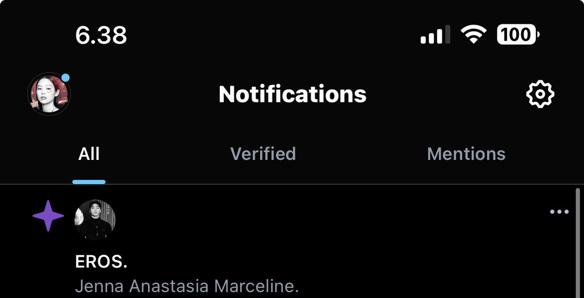 ` Bahkan, di sini pun notif-nya itu posting-an cowokku, hehe.