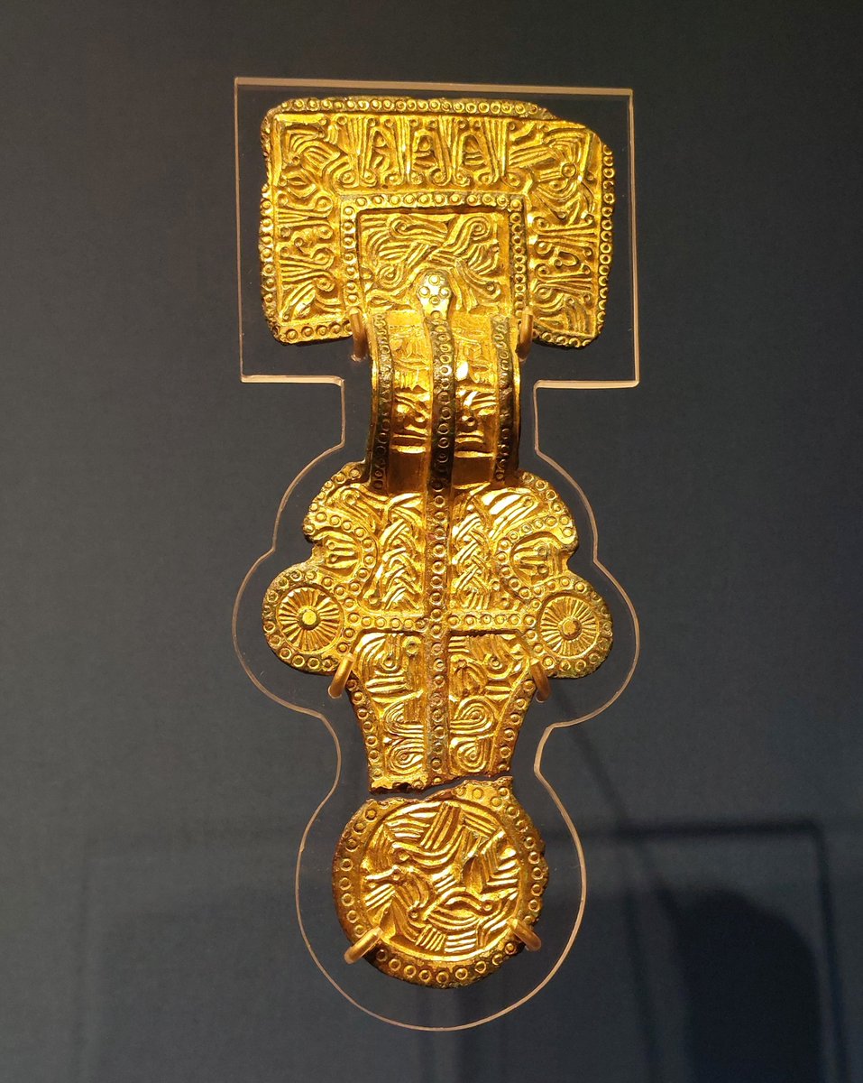 #SaxonSunday
6th C square-headed gilded copper alloy brooch, found in Thornborough N Yorks.
Beaked creatures, intertwining patterns, dotted borders.
On display at Auckland Castle's Faith Museum, part of transformational <a href="/aucklandproject/">The Auckland Project</a>.
BM long-term loan.